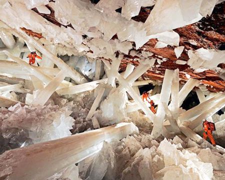 Khám phá 9 hang động bí ẩn nhất thế giới