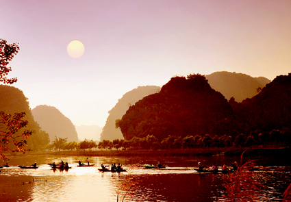 Ninh Bình: Tăng cường quản lý hoạt động du lịch tại khu Quần thể danh thắng Tràng An