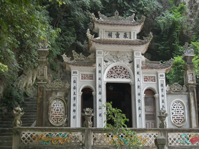 Khám phá nét độc đáo ở chùa Địch Lộng, Ninh Bình
