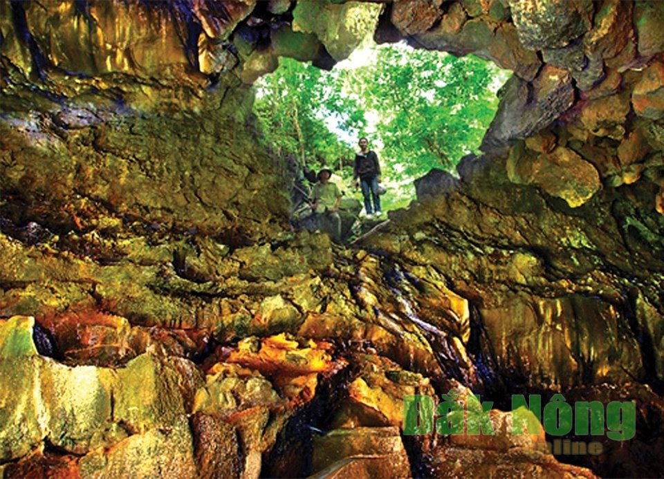 Công viên Địa chất Núi lửa Krông Nô (Đắk Nông) -  Phong phú tiềm năng du lịch 