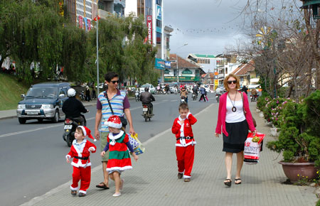 Hơn 1 triệu lượt khách đến Đà Lạt trong 3 tháng đầu năm 2012