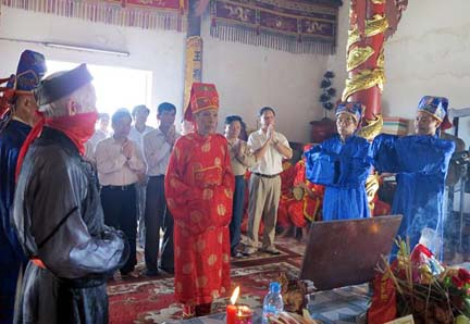 Lễ dâng hương vòng loại lễ hội chọi trâu Đồ Sơn 2013