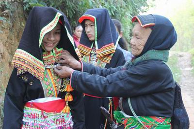 Mở lớp truyền dạy các làn điệu dân ca truyền thống của dân tộc Dao (Thái Nguyên)