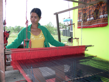 Duy trì, phát triển nghề dệt thổ cẩm của đồng bào Khmer Bảy Núi 