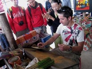 Du khách chuộng ẩm thực, bản sắc văn hóa Việt