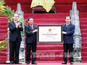 Di tích Lam Kinh nhận bằng Di tích quốc gia đặc biệt