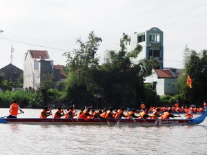 Lễ hội đua thuyền đầu Xuân trên đảo Lý Sơn, Quảng Ngãi