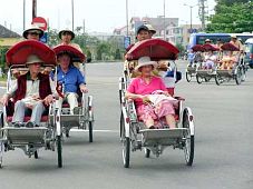 Đà Nẵng: Ra mắt Đội chống chèo kéo khách du lịch
