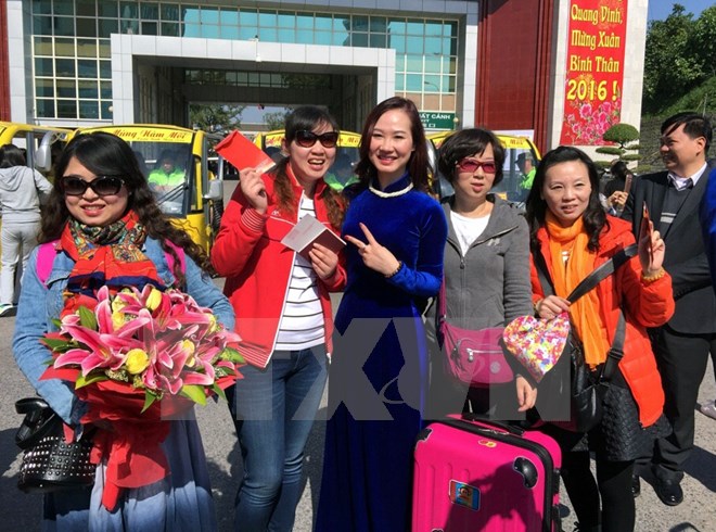 Các điểm du lịch vùng biên Quảng Ninh ngày càng hút du khách
