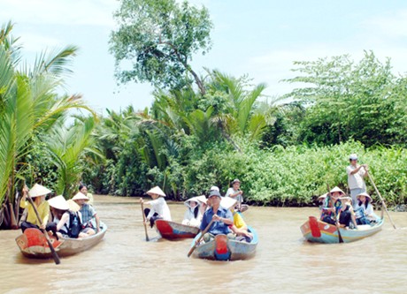 Đồng Bằng Sông Cửu Long: Vào mùa du lịch “nước nổi”