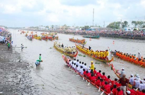 Festival đua ghe Ngo đồng bào Khmer đồng bằng sông Cửu Long-Sóc Trăng lần thứ nhất