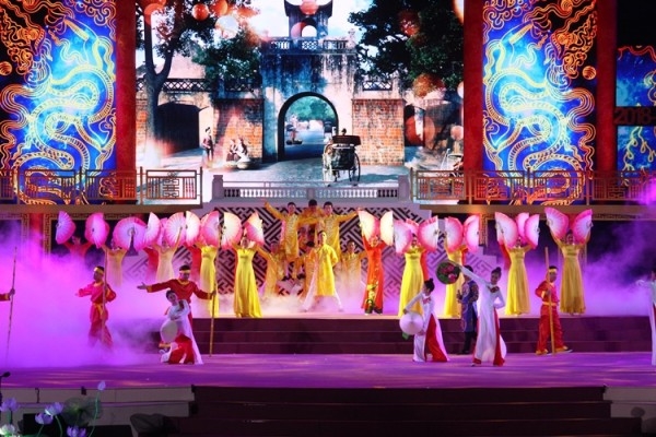 Khai mạc Festival Huế 2018: “Huế - Tỏa sáng miền di sản”