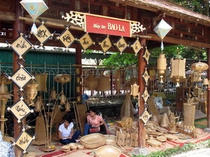 Trưng bày sản phẩm mây tre đan Bao La, Thừa Thiên-Huế. (Ảnh: Quốc Việt/Vietnam+)