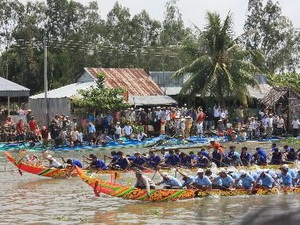  Nhiều hoạt động đặc sắc ở Festival đua ghe Ngo (Cần Thơ)