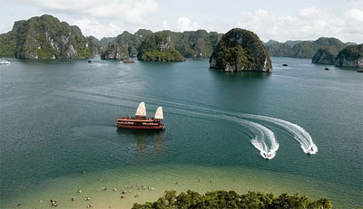 Vịnh Hạ Long - 1 trong 5 thiên đường nhiệt đới hàng đầu châu Á