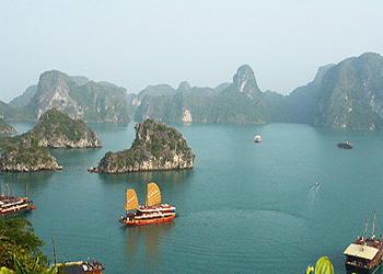 Quảng Ninh đón trên 5,7 triệu lượt khách du lịch trong 9 tháng