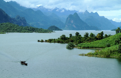 Non nước Sơn La - hùng vĩ mà quyến rũ