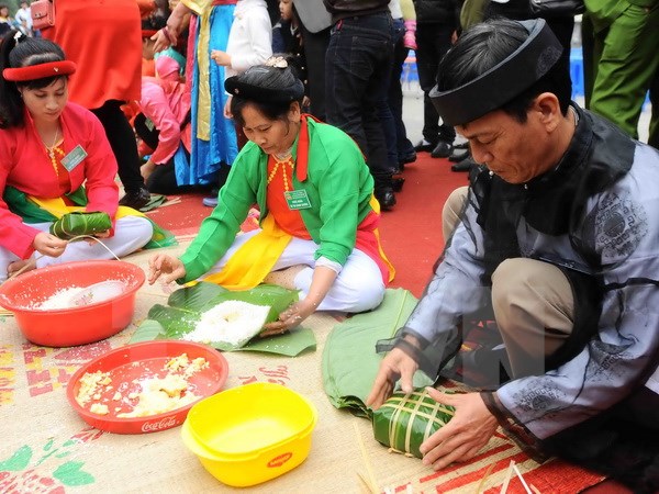 Hội thi bánh chưng bánh dày - nét đẹp văn hóa của lễ hội mùa Xuân Côn Sơn Kiếp Bạc (Hải Dương)