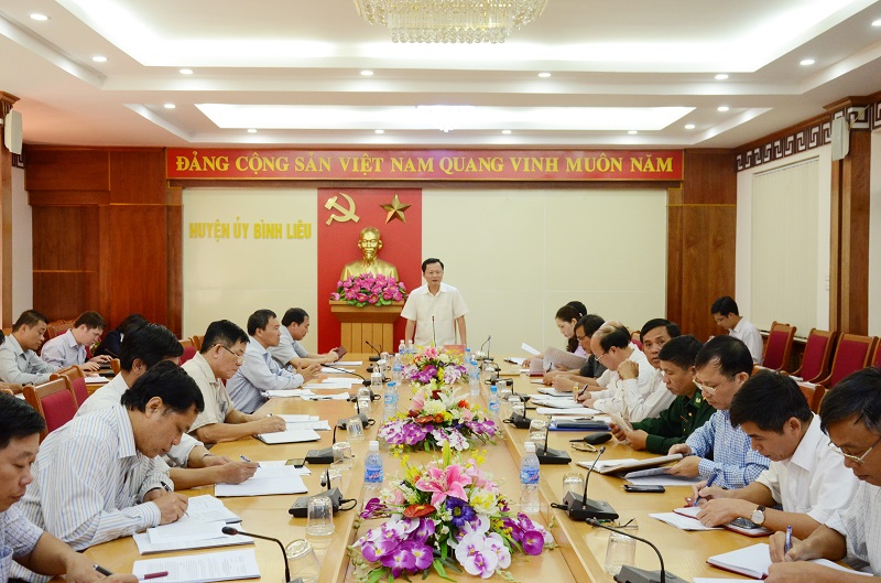 Bình Liêu (Quảng Ninh) - Sơ kết công tác phát triển du lịch 9 tháng năm 2015