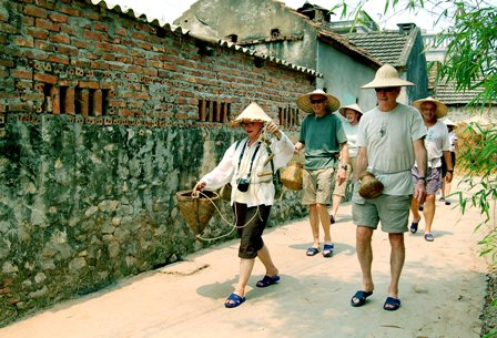Hấp dẫn tour du lịch làng quê Yên Đức – Quảng Ninh