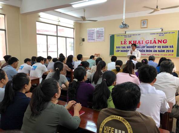 Ninh Thuận: Khai giảng lớp đào tạo, bồi dưỡng nghiệp vụ Bàn và Chế biến món ăn