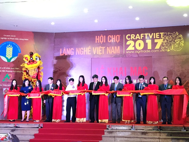 Hà Nội: Khai mạc Hội chợ Làng nghề Việt Nam năm 2017 