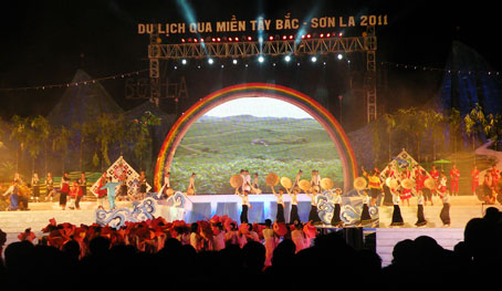 Sơn La: Khai mạc chương trình du lịch “Qua miền Tây Bắc 2011”