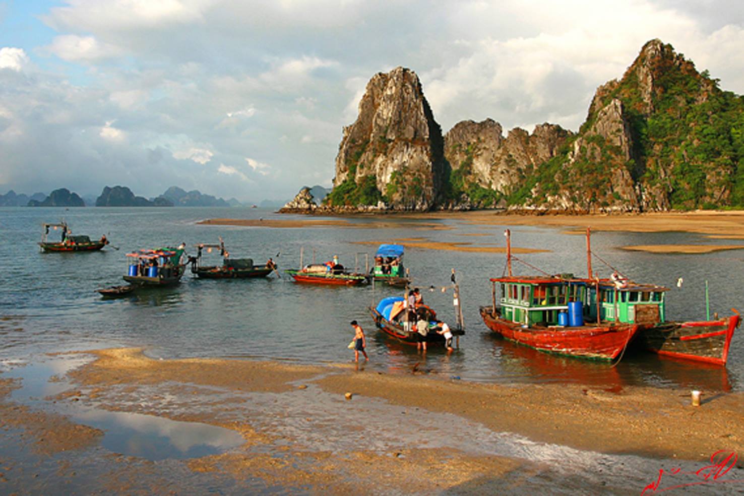 Khám phá đảo Cái Bầu (Quảng Ninh) 