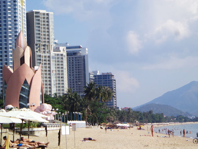 Khám phá 5 bãi tắm tuyệt đẹp ở Nha Trang