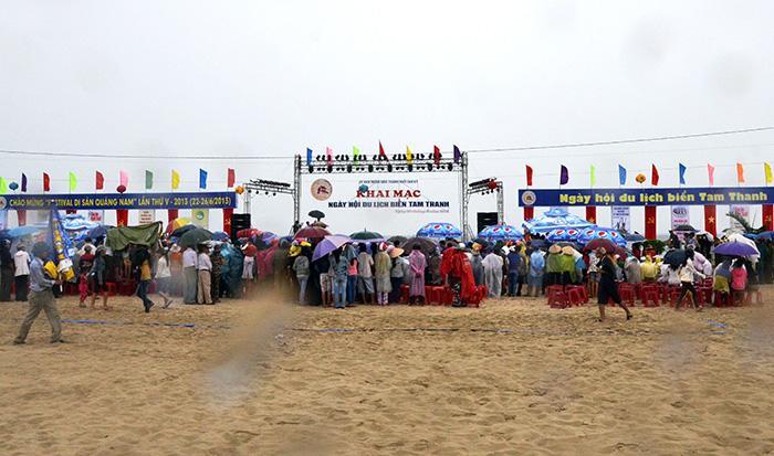 Khai mạc ngày hội du lịch biển Tam Thanh (Quảng Nam)
