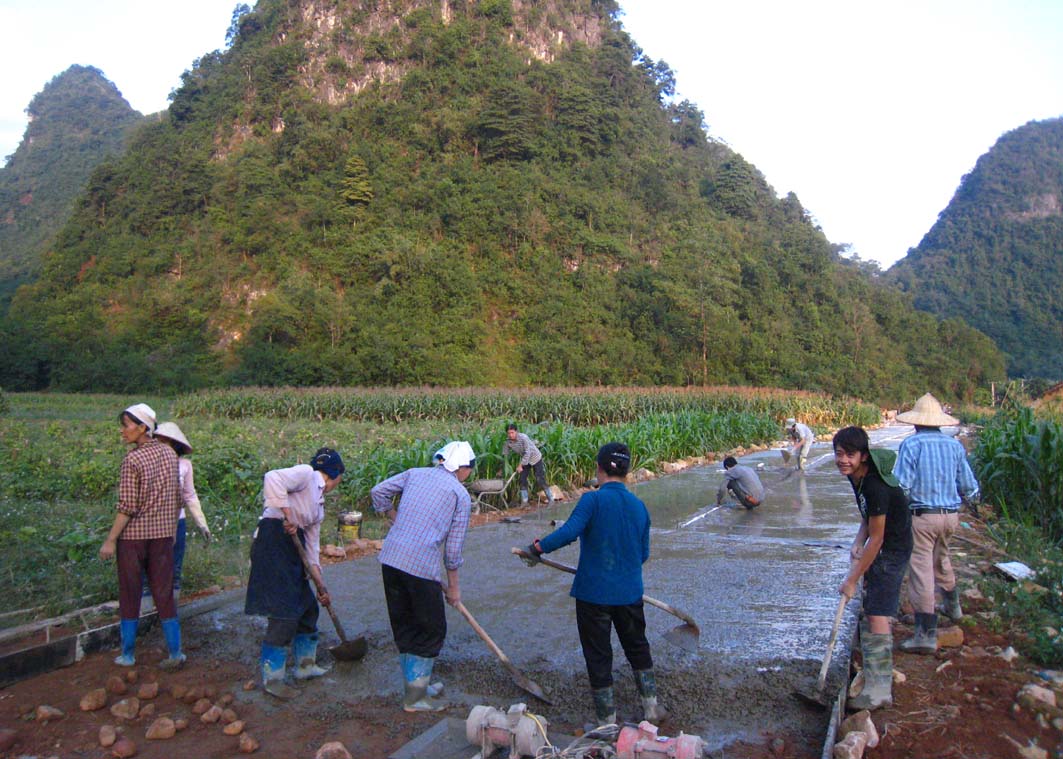 Cao Bằng: Gần 2 tỷ đồng làm đường du lịch cộng đồng bản Pác Rằng (Quảng Uyên)