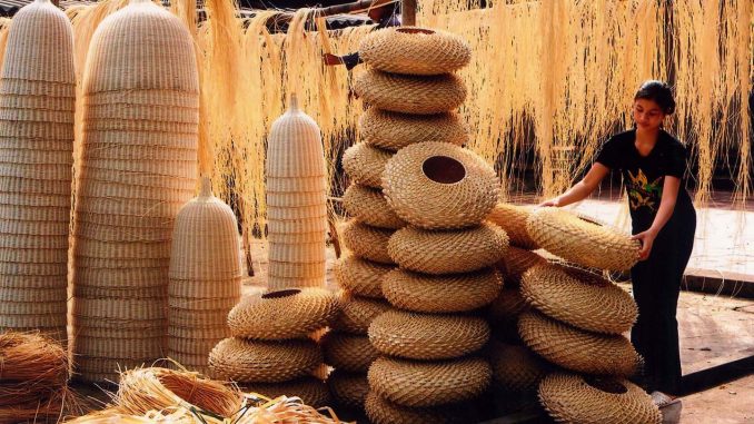 Kiên Giang: Khởi sắc làng nghề truyền thống đan lát lục bình