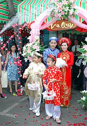 Bản sắc văn hoá trong lễ cưới hỏi của Việt Nam