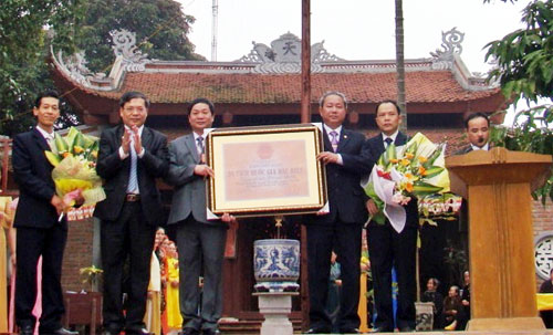 Lễ đón bằng công nhận chùa Nam Thiên (Bắc Giang) là Di tích lịch sử văn hoá cấp quốc gia đặc biệt