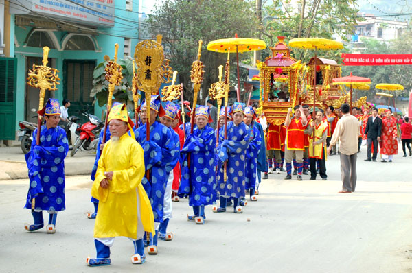 Lào Cai: Tưng bừng Lễ hội đền Bắc Hà năm 2013 