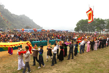Tuyên Quang tổ chức Lễ hội Động Tiên và Chợ Quê năm 2010