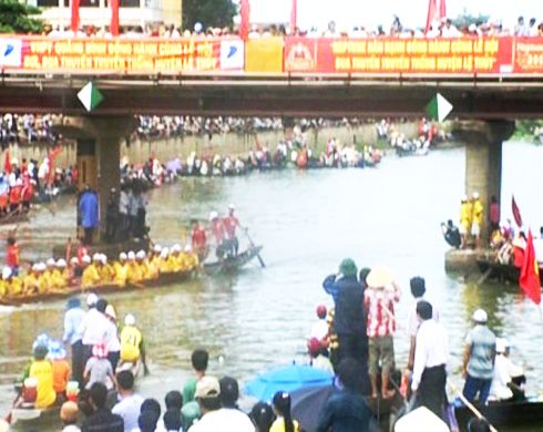 Lễ hội đua thuyền ở Lệ Thủy (Quảng Bình): Một di sản văn hóa vô giá 