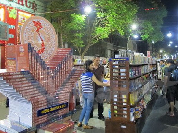 Thành phố Hồ Chí Minh tổ chức Lễ hội Đường sách Tết Ất Mùi 2015 