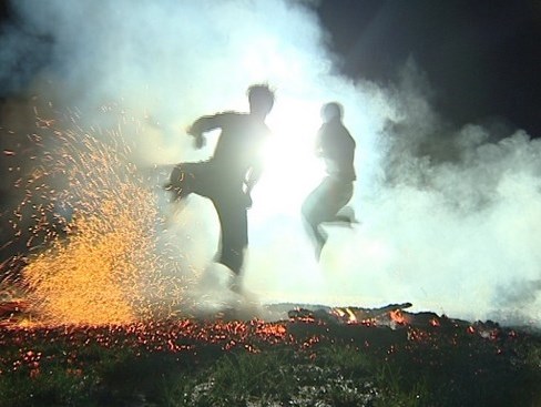 Độc đáo lễ hội nhảy lửa của người Pà Thẻn (Hà Giang – Tuyên Quang)