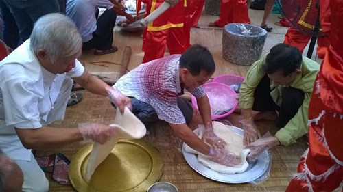 Sầm Sơn (Thanh Hóa) tưng bừng lễ hội bánh chưng, bánh dày