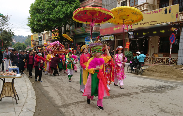 Tưng bừng Lễ hội đền Bắc Hà năm 2018