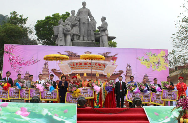 Khai mạc Lễ hội Đền, chùa thành phố Hà Giang năm 2017