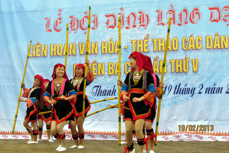 Lễ hội đình Làng Dạ - một trong những lễ hội xuân lớn nhất của huyện Ba Chẽ.