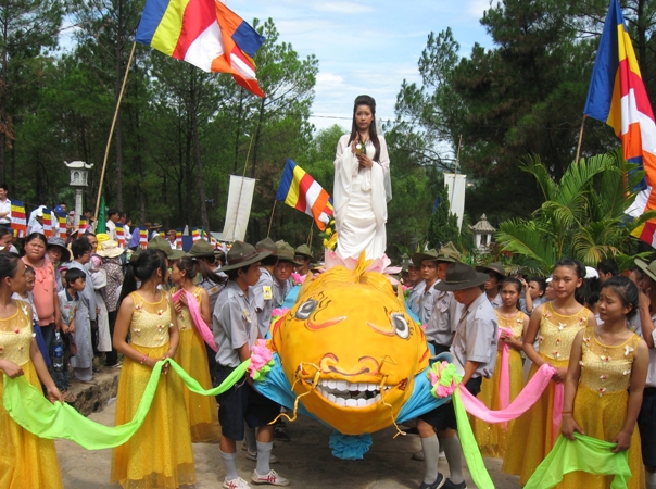 Thừa Thiên - Huế: Tổ chức Lễ hội Quán Thế Âm 2013