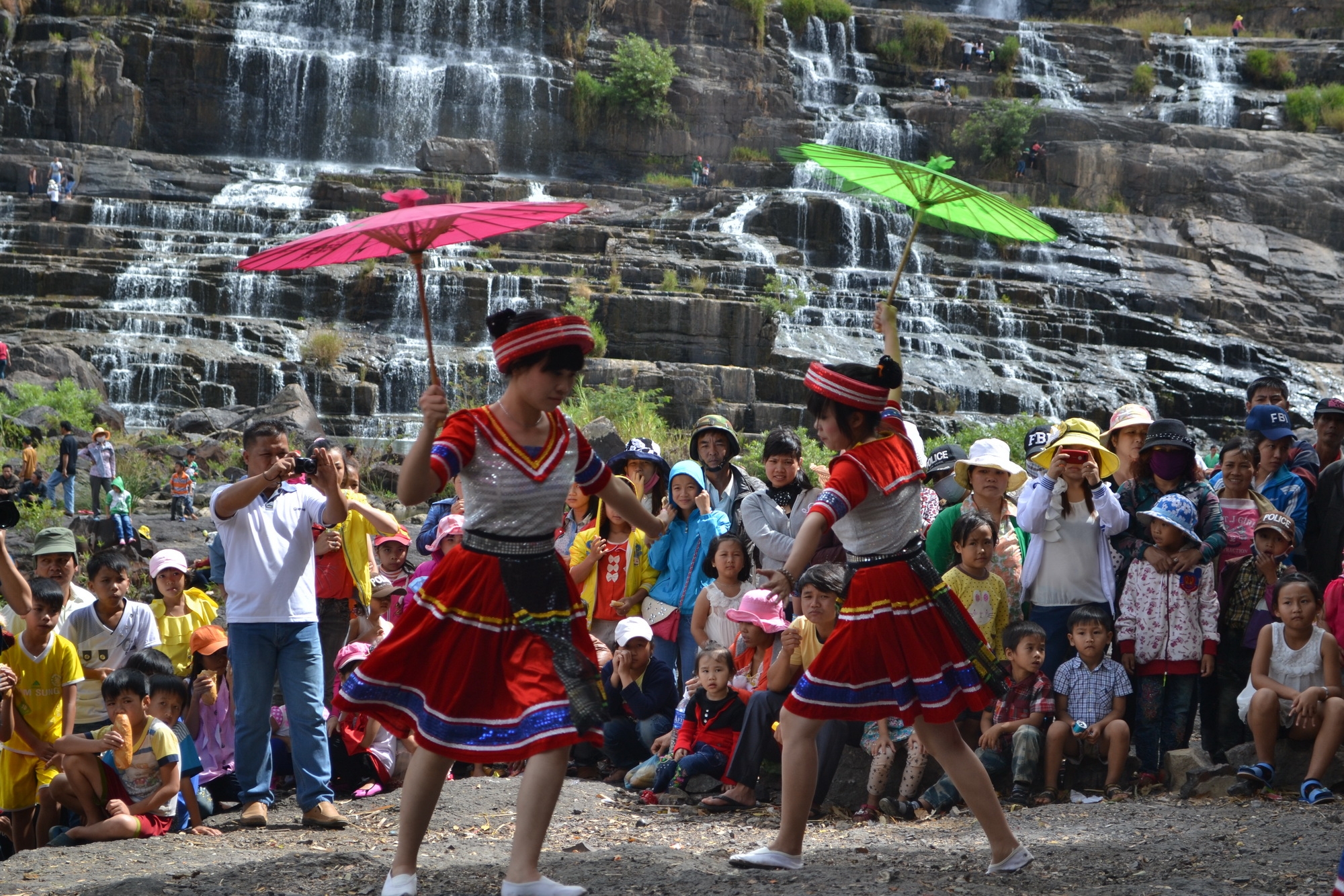 Tưng bừng lễ hội thác Pongour, Lâm Đồng