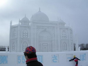 Công trình Taj Mahal bằng băng tuyết. (Nguồn: Internet)