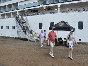 Tàu biển Costa Atlantica lần đầu tiên đến Việt Nam