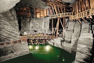 Sang Ba Lan thăm mỏ muối thời Trung Đại