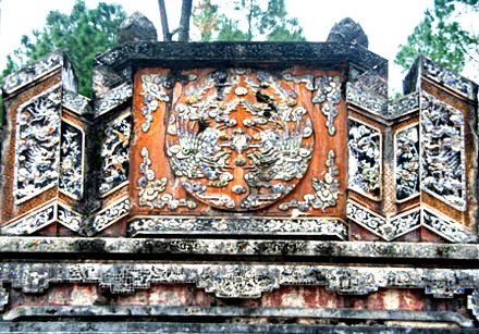 Thừa Thiên – Huế: Phục hồi thành công mộ vua Tự Đức bằng kỹ thuật xưa