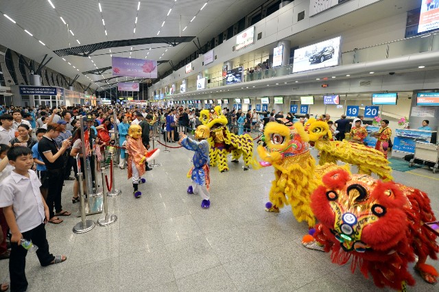 Vietnam Airlines tổ chức “Chuyến bay trăng rằm”